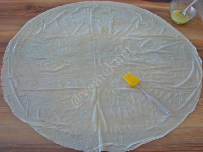 Peynirli Muska Böreği - Yapılışı (6/16) 