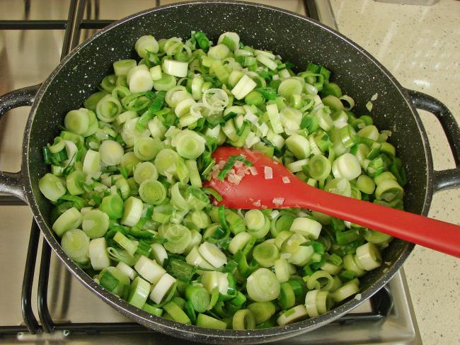 Pırasa Borani - Yapılışı (5/12) 