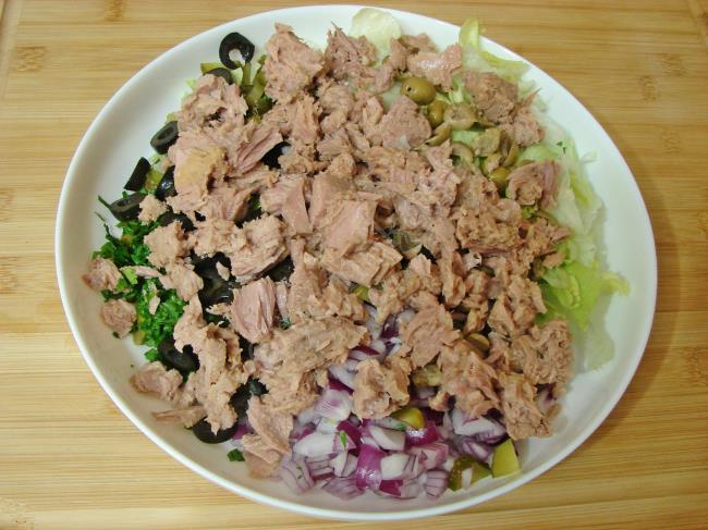 Ton Balığı Salatası - Yapılışı (4/12) 