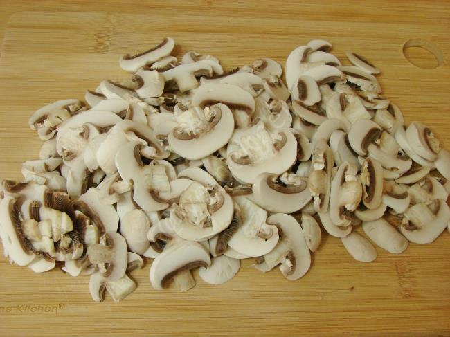 Kremasız Mantar Çorbası - Yapılışı (2/12) 