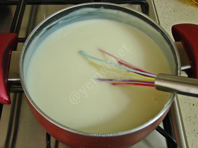 Limon Soslu Muhallebi - Yapılışı (3/12) 