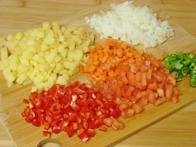 Sebzeli Tarhana Çorbası - Yapılışı (4/12) 