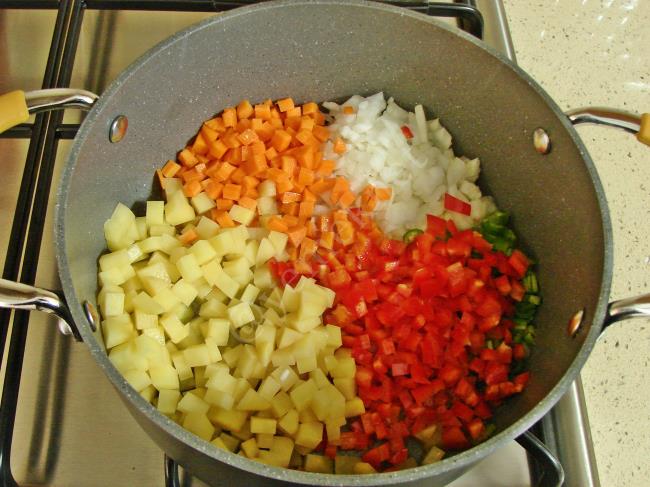 Sebzeli Tarhana Çorbası - Yapılışı (5/12) 