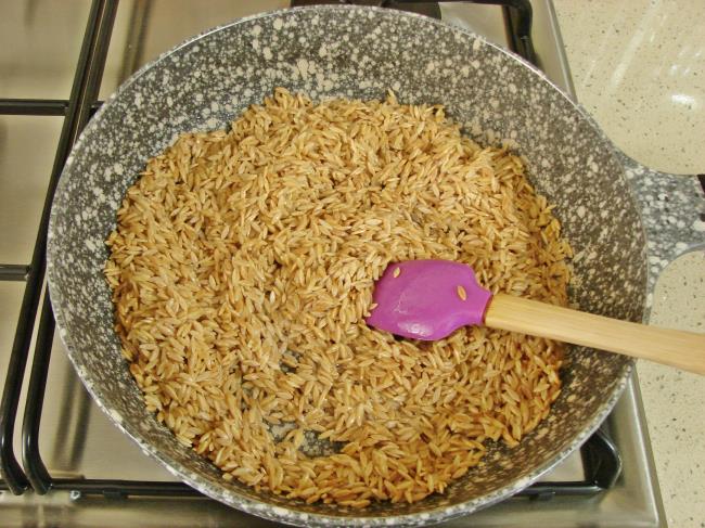 Şehriye Pilavı - Yapılışı (3/8) 