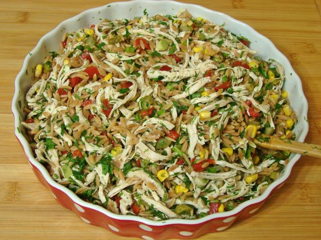 Tavuklu Şehriye Salatası - Yapılışı (13/16) 