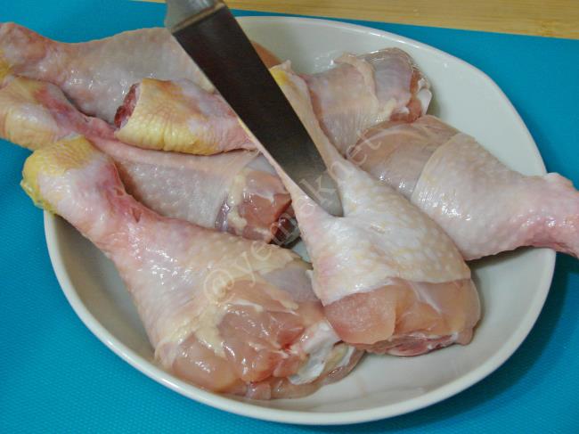 Bu Konu Asla İhmale Gelmez, Eğer Bu Belirtiler Başamışsa Önlem Alın : Bozulmuş Tavuk Eti Tüketilirse Ne Olur?
