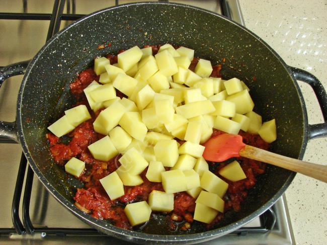 Patatesli Nohut Yemeği - Yapılışı (8/16) 