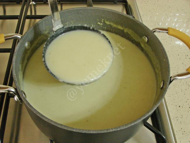 Pırasalı Patates Çorbası - Yapılışı (10/12) 