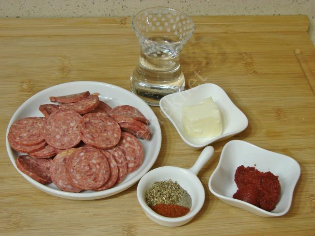 Salçalı Sucuk - Yapılışı (1/12) 
