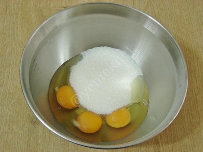 Yaban Mersinli Kek - Yapılışı (2/16) 