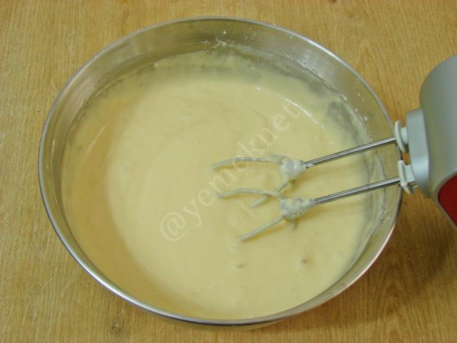 Yaban Mersinli Kek - Yapılışı (8/16) 