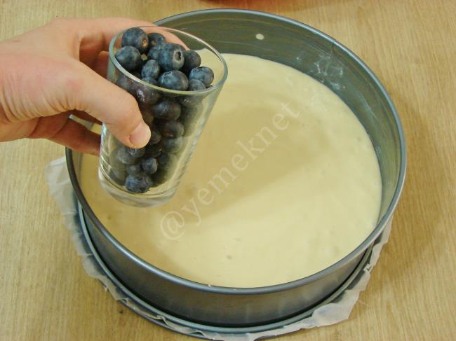 Yaban Mersinli Kek - Yapılışı (9/16) 