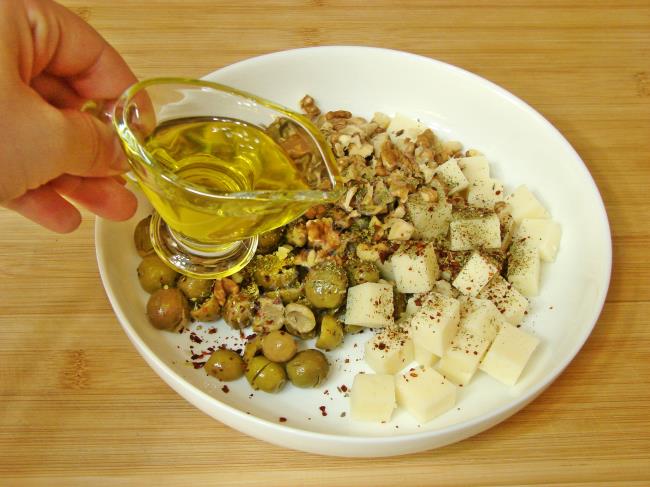 Zeytin Mezesi - Yapılışı (5/8) 