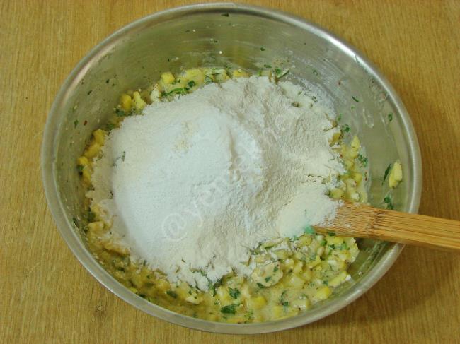 Patatesli Kek - Yapılışı (8/12) 