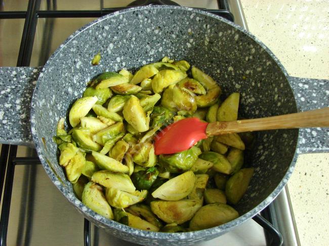 Brüksel Lahanası Çorbası - Yapılışı (4/12) 