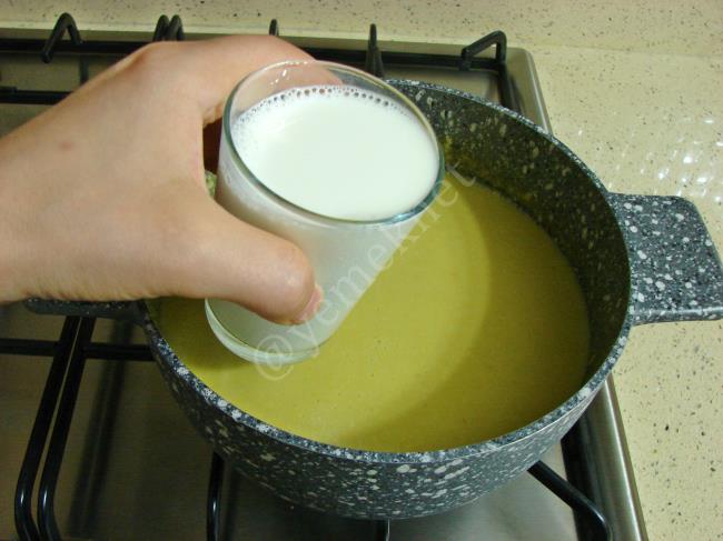 Brüksel Lahanası Çorbası - Yapılışı (8/12) 