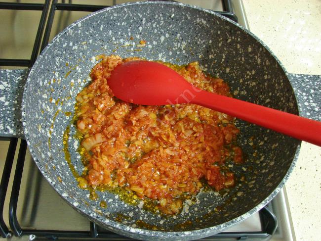 Isırgan Otu Yemeği - Yapılışı (5/12) 