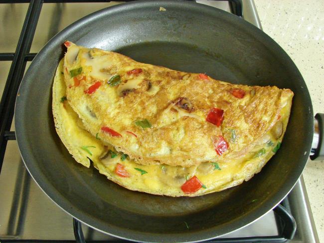 Mantarlı Biberli Omlet - Yapılışı (12/16) 