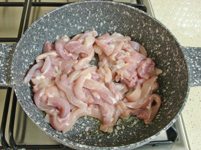 Mantarlı Köri Soslu Tavuk - Yapılışı (4/16) 