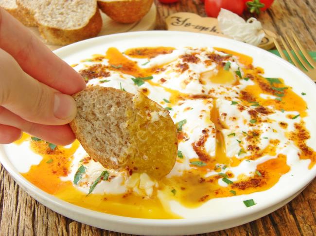 Lezzeti Dillere Destan, Türk Mutfağının En Özel Kahvaltılığı Budur : Yoğurtlu Yumurta