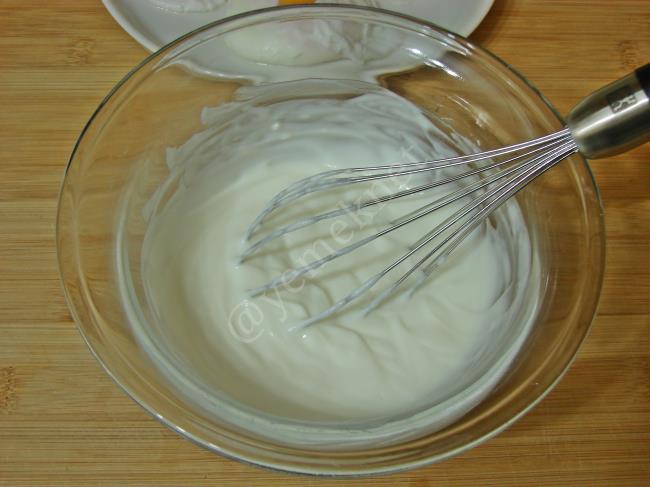 Yoğurtlu Yumurta - Yapılışı (8/12) 