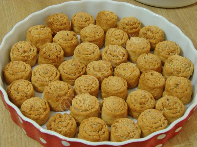 Cevizli Rulo Tatlı - Yapılışı (16/20) 