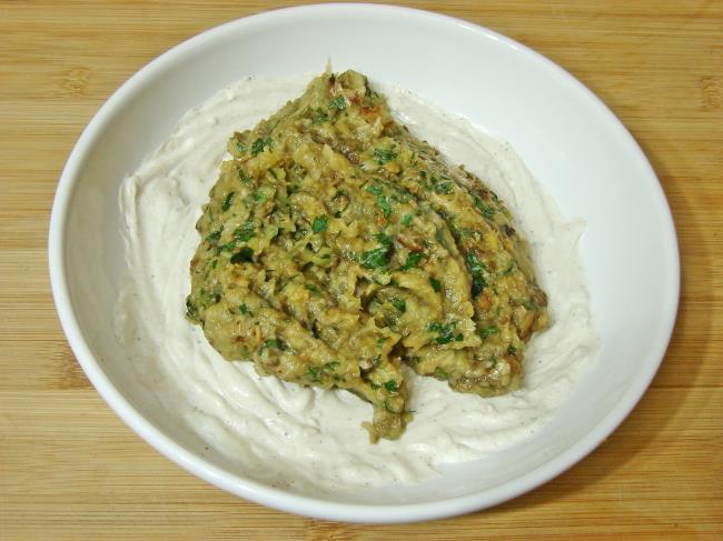 Nohutlu Köz Patlıcan Salatası - Yapılışı (10/16) 