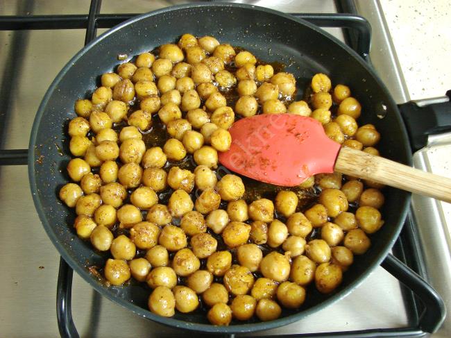 Nohutlu Köz Patlıcan Salatası - Yapılışı (13/16) 