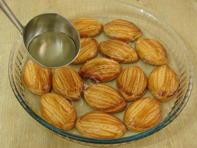 Pastane Şekerparesi - Yapılışı (15/20) 