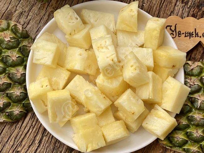 Buzdolabında, Buzlukta ya da Derin Donduruca Ananas Saklama Rehberi : Ananas Nasıl Saklanır? Ne Kadar Dayanır?