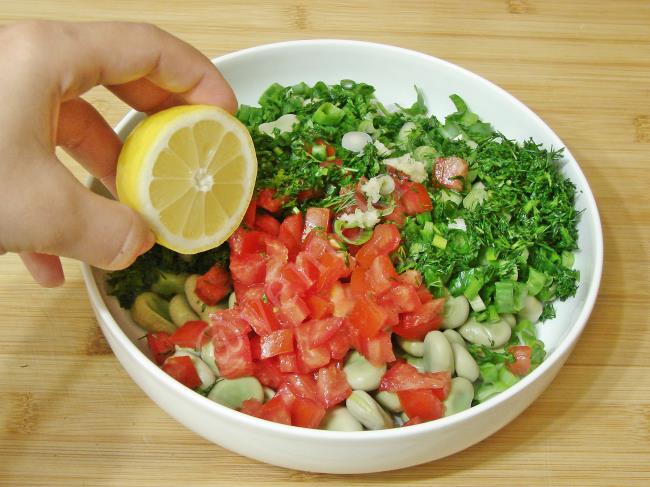 İç Bakla Salatası - Yapılışı (7/12) 