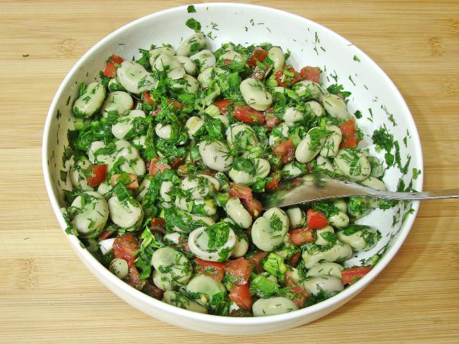 İç Bakla Salatası - Yapılışı (9/12) 