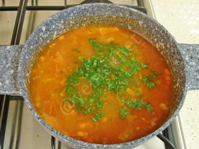 Karnabahar Yaprağı Çorbası - Yapılışı (11/16) 