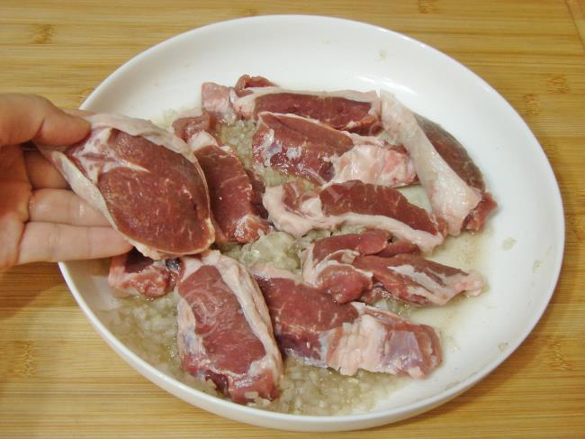 Soğan İle Et Terbiyesi - Yapılışı (5/12) 