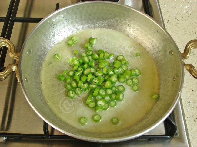 Soğansız Menemen - Yapılışı (3/12) 