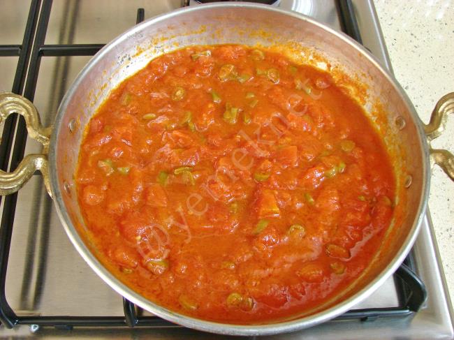 Soğansız Menemen - Yapılışı (7/12) 