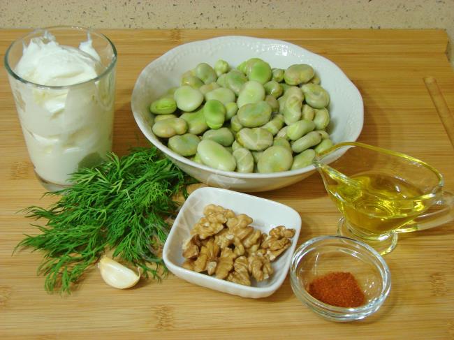 Yoğurtlu İç Bakla Salatası - Yapılışı (1/12) 