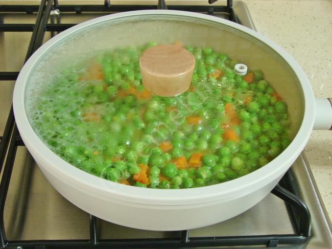 Zeytinyağlı Bezelye - Yapılışı (8/12) 