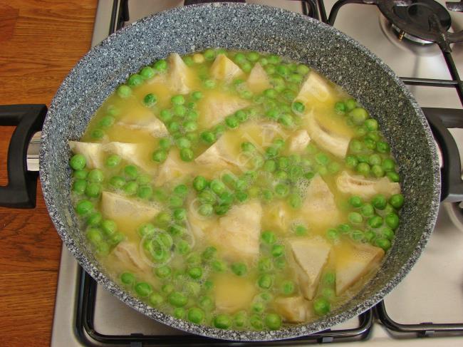 Bezelyeli Enginar Yemeği - Yapılışı (7/12) 