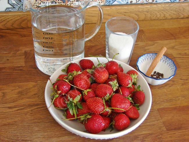 Çilek Kompostosu - Yapılışı (1/12) 