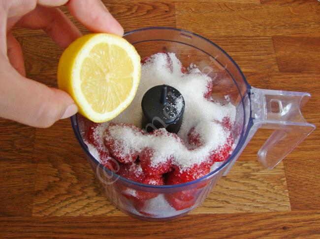 Çilekli Dondurma - Yapılışı (5/16) 