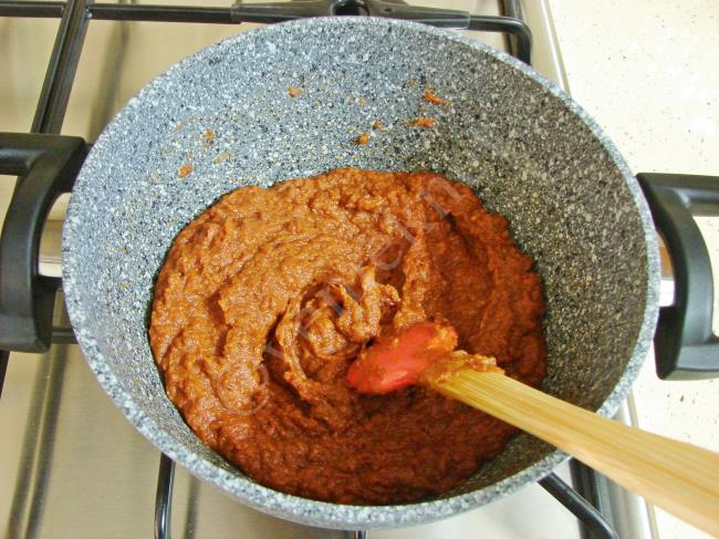 Kuru Domates Çorbası - Yapılışı (7/12) 