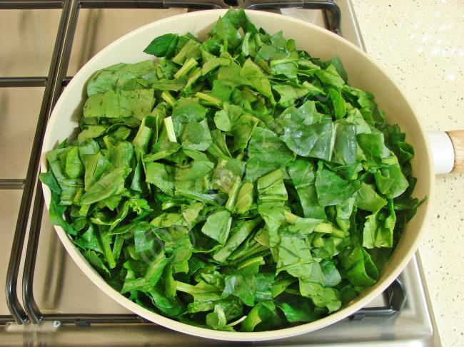 Mantarlı Ispanaklı Yumurta - Yapılışı (6/12) 