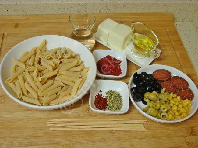 Pizza Makarna - Yapılışı (1/12) 