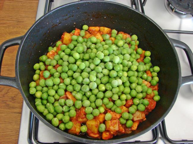 Bezelye Yemeği - Yapılışı (8/12) 