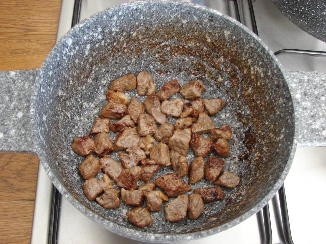 Etli Bezelye Yemeği - Yapılışı (4/16) 