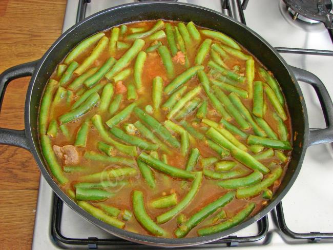 Etli Taze Börülce Yemeği - Yapılışı (11/16) 