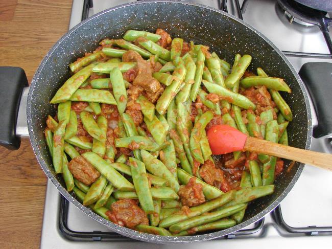 Lokanta Usulü Taze Fasulye - Yapılışı (11/16) 