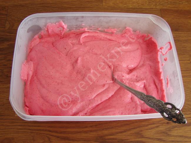 Vişneli Dondurma - Yapılışı (13/16) 