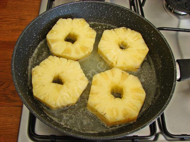 Kızarmış Ananas Tatlısı - Yapılışı (4/12) 